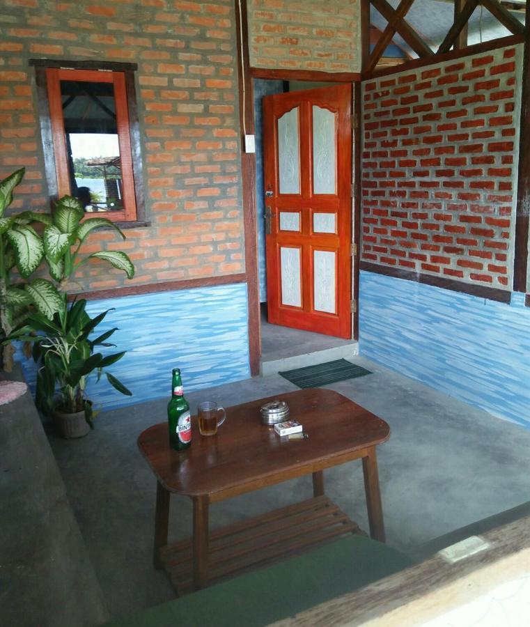 Salty Dog Hostel Telukdalem Extérieur photo