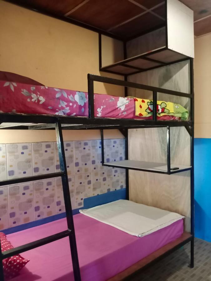 Salty Dog Hostel Telukdalem Extérieur photo
