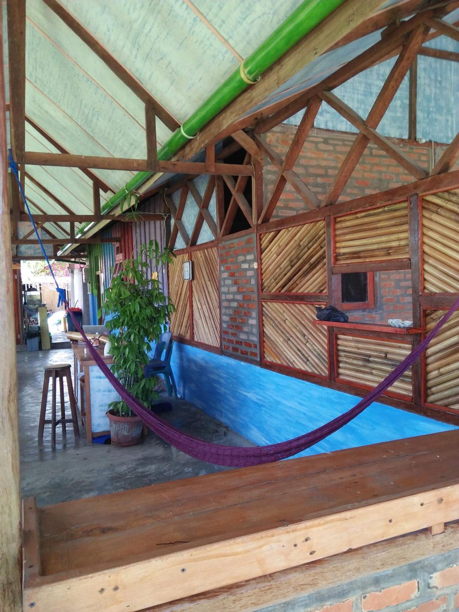 Salty Dog Hostel Telukdalem Extérieur photo